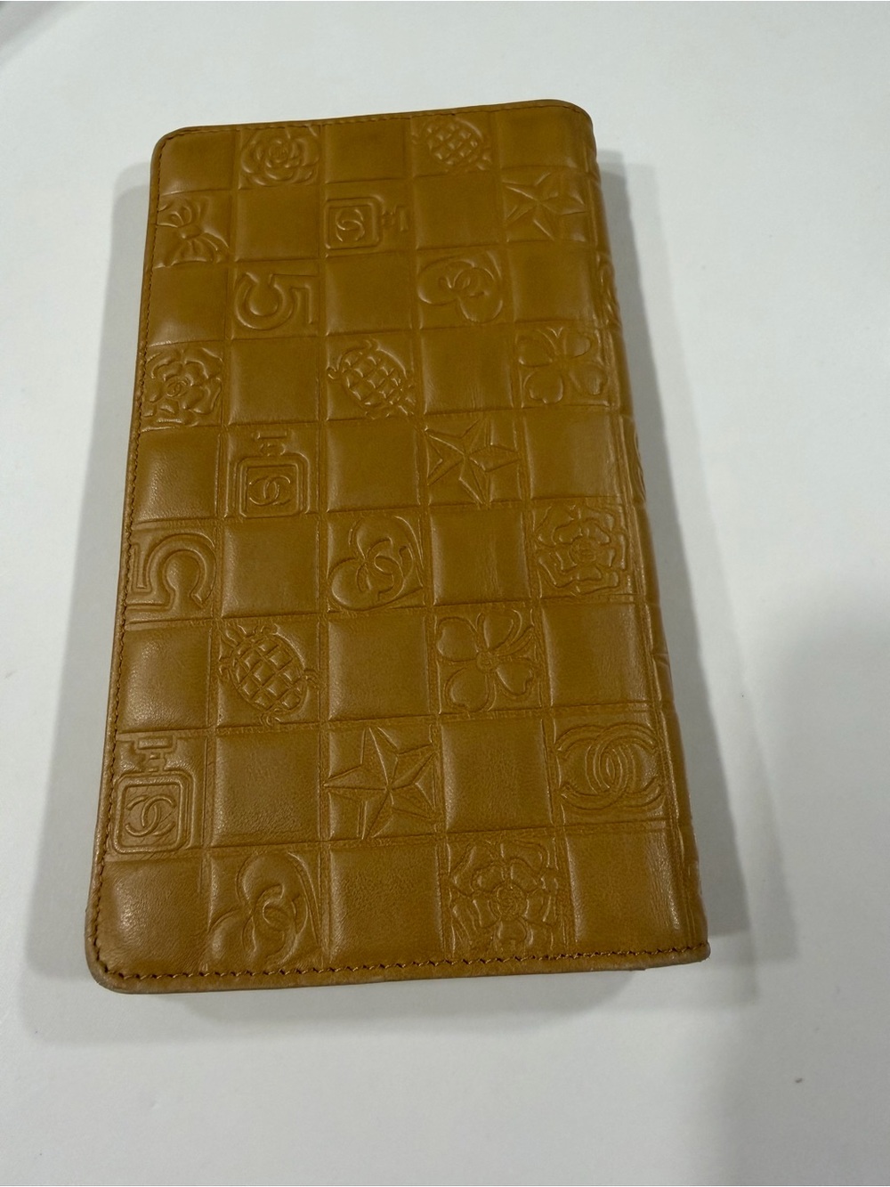 ✨ Authentic Chanel Icon Lucky Symbols Bi-Fold long wallet ✨ w/Entrupy COA - Picture 8 of 13